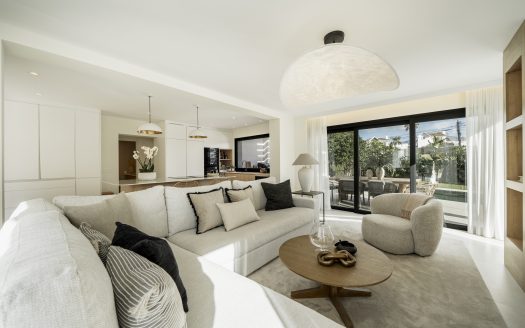 Beachside Villa San Pedro Renovated