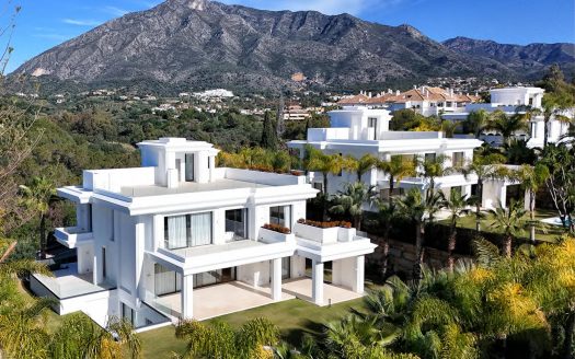 Villa for sale Lomas de Marbella Club Golden Mile