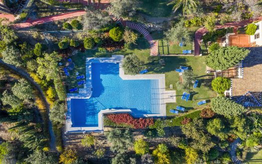 Renovated 3-Bedroom Apartment in Los Almendros, Benahavís