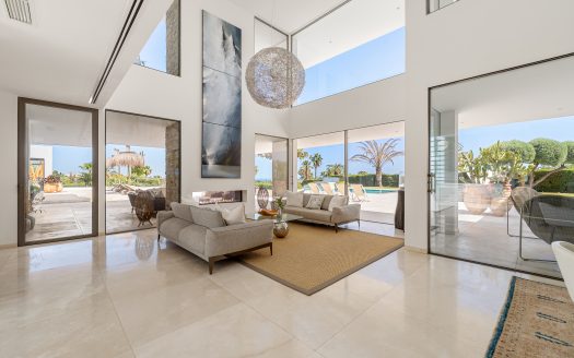 Modern Villa with Tennis Court in La Cerquilla for Sale