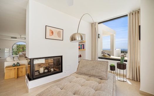 Modern Villa in Las Lomas with Sea Views