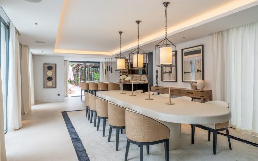 Luxury Villa in Las Brisas with Spa and Cinema