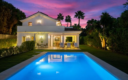 4-Bedroom Renovated Villa for Sale in Nueva Andalucía